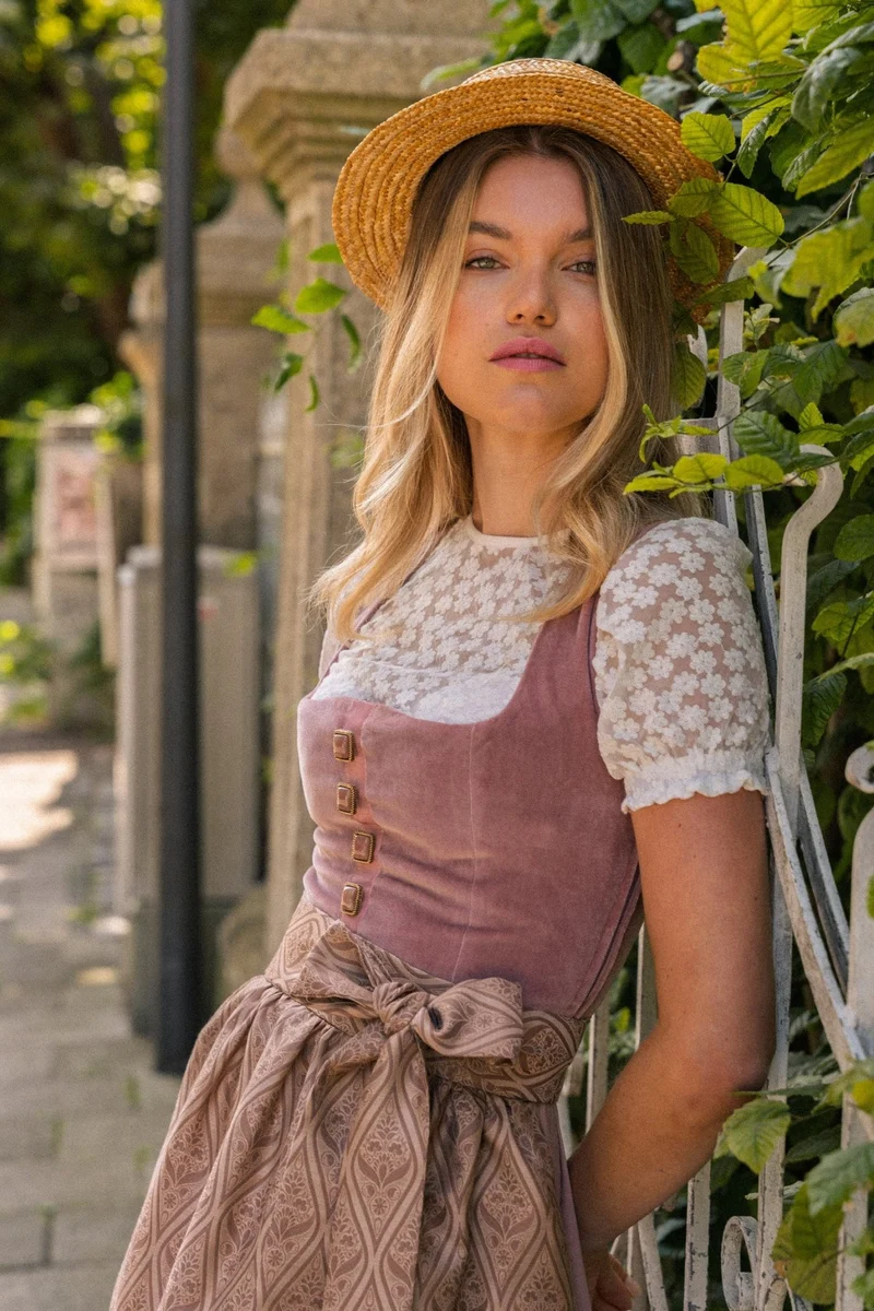 SAMT-JACQUARD DIRNDL PAISLEY BOUQUET ALTROSE