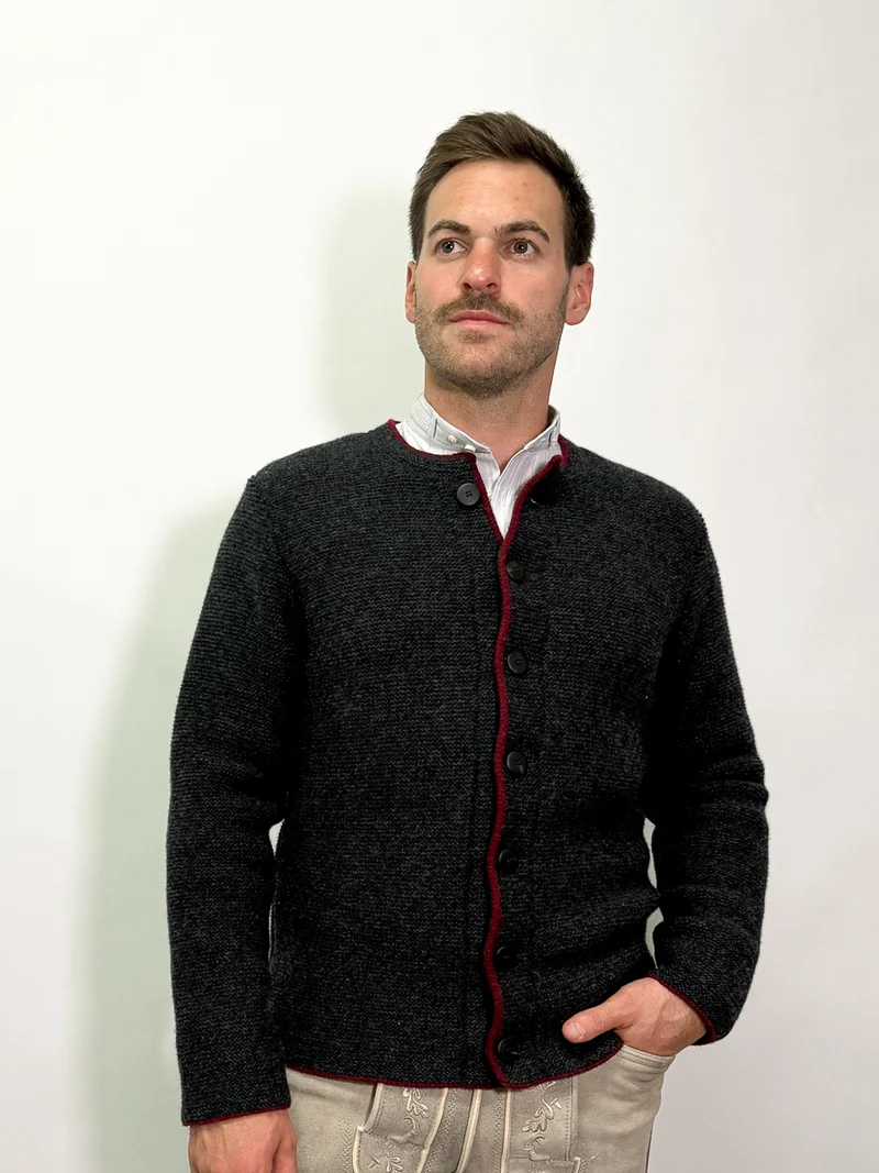 Almliebe Strickjacke Eberhard Graphit Bordeaux