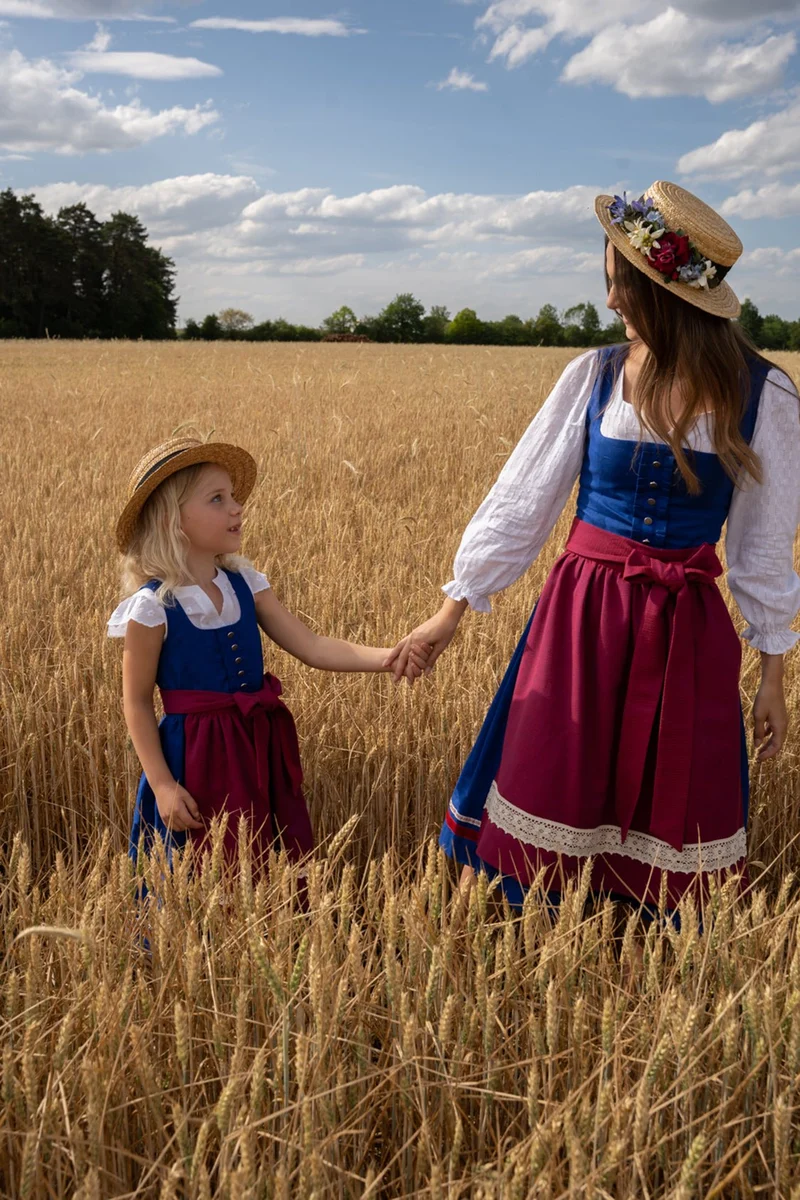 MINI ME-LEINENDIRNDL LIMITED EDITION 2023 TRADITION ENZIAN/ ROT