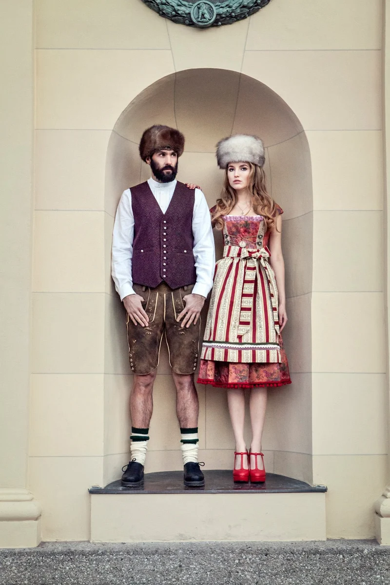 DIRNDL VINTAGE GOBELIN STRETCH ROT