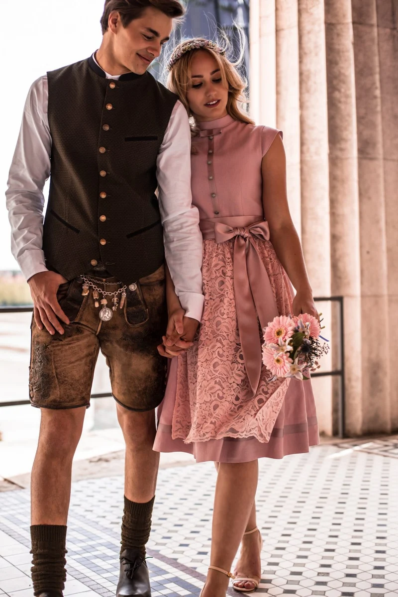 HOCHZEITSDIRNDL LACE AND BOW BLEU