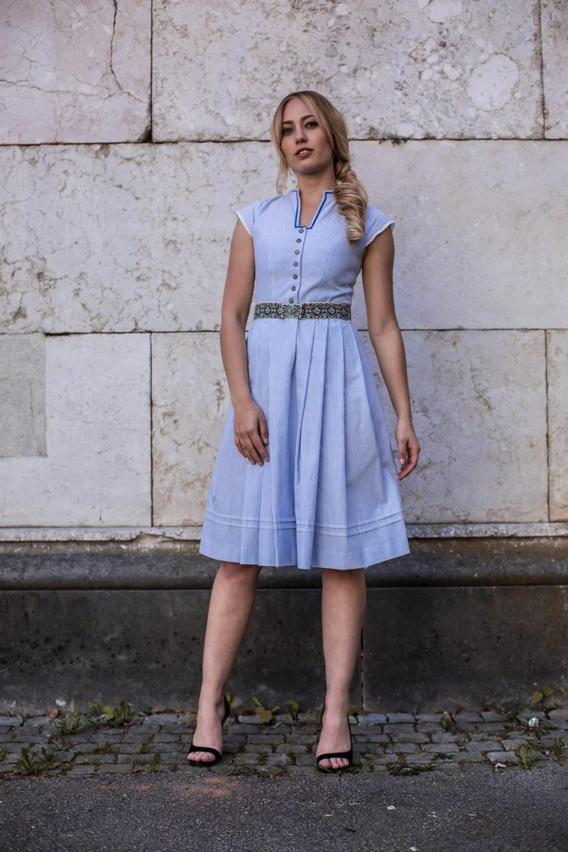 BW DIRNDLKLEID FLORAL STRIPES HIMMELBLAU/VIOLETT