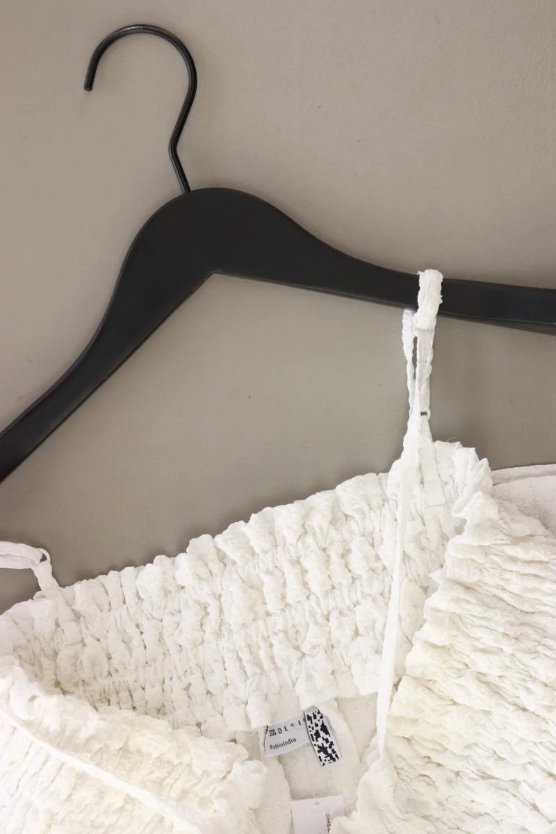 Second Hand Outfit Größe XXL mit Asos Spaghetti-Top in Gr. 48 und Armband