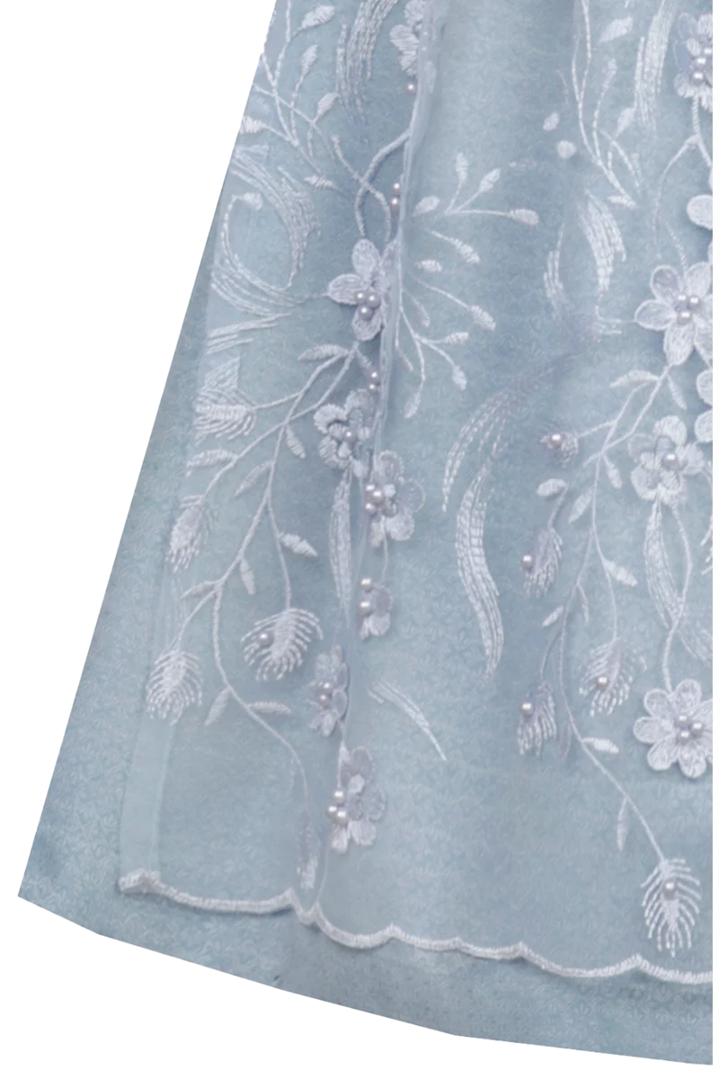Mini-Dirndl mit Veloursoberteil