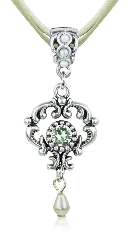 LUISIA® Halskette Malou mit Ornament Anhänger und Premium Kristall - Lindgrün