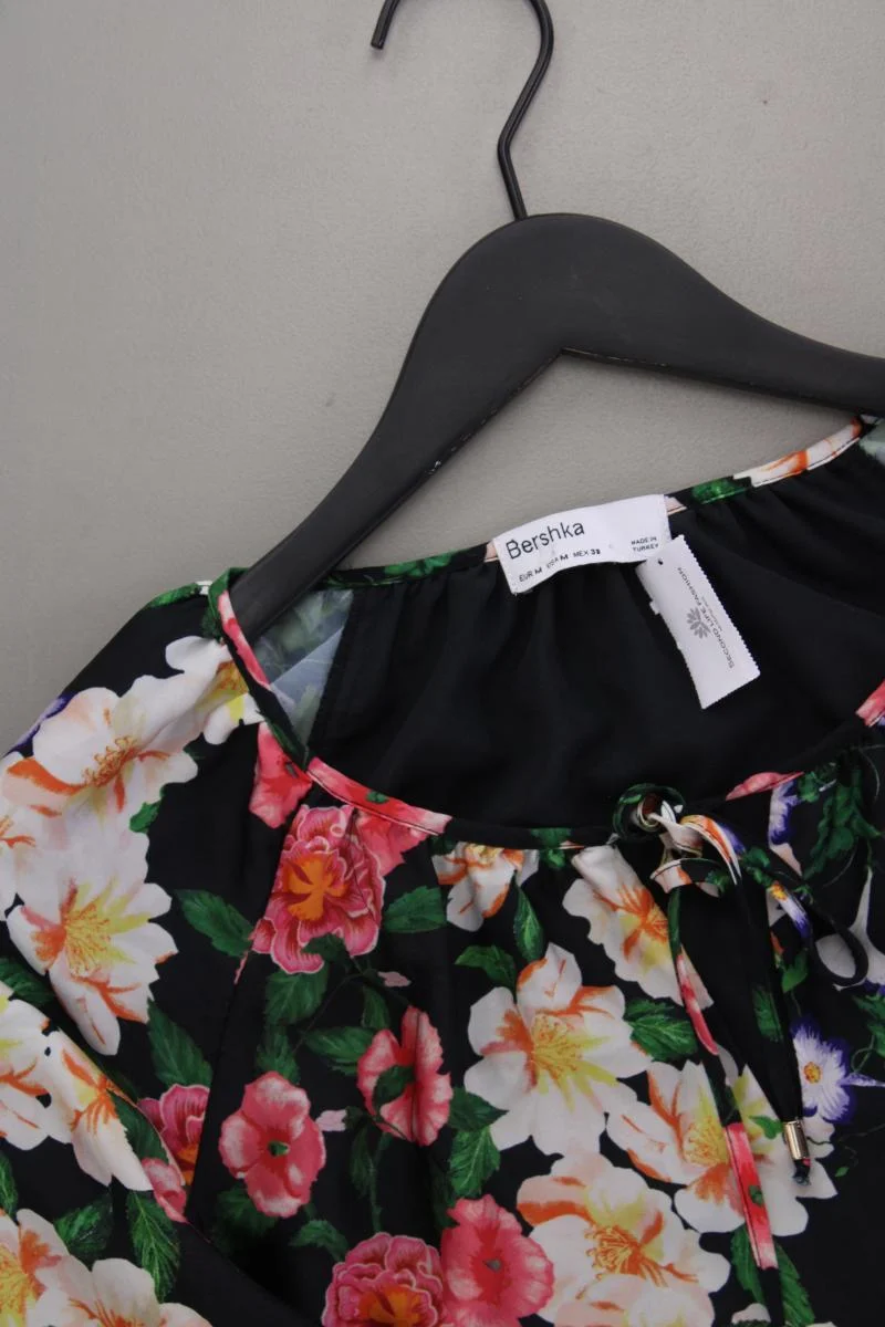 Bershka Langarmkleid Gr. M mit Blumenmuster mehrfarbig