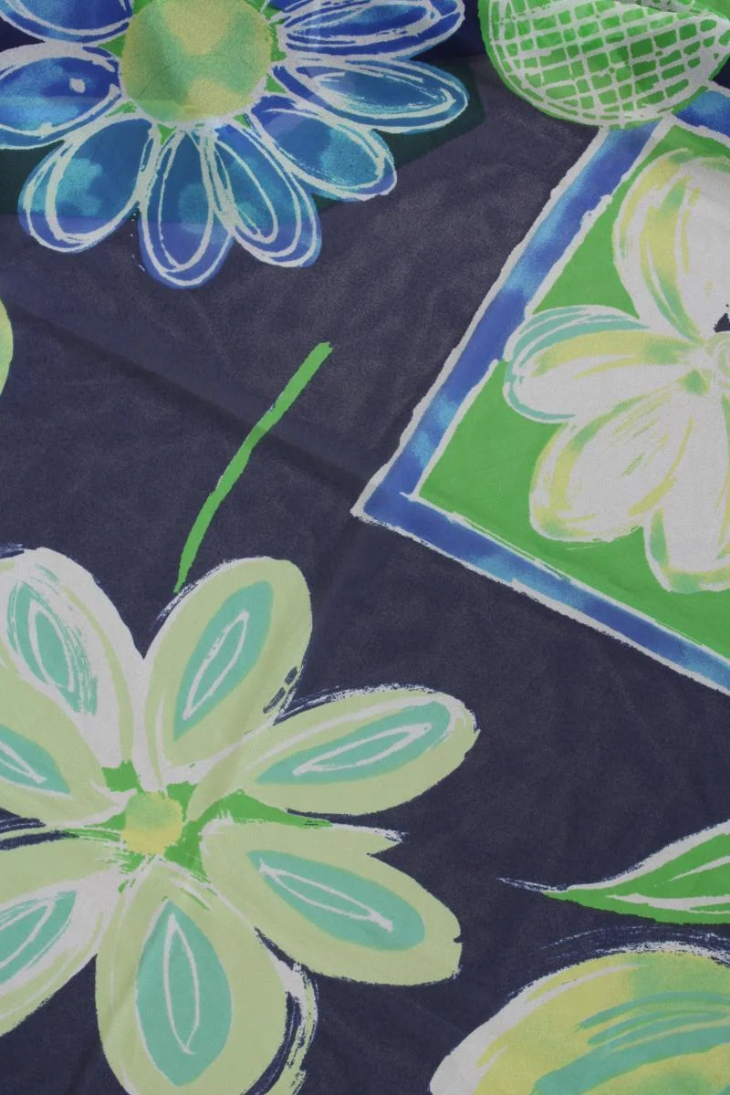 Tuch mit Blumenmuster grün aus Polyester