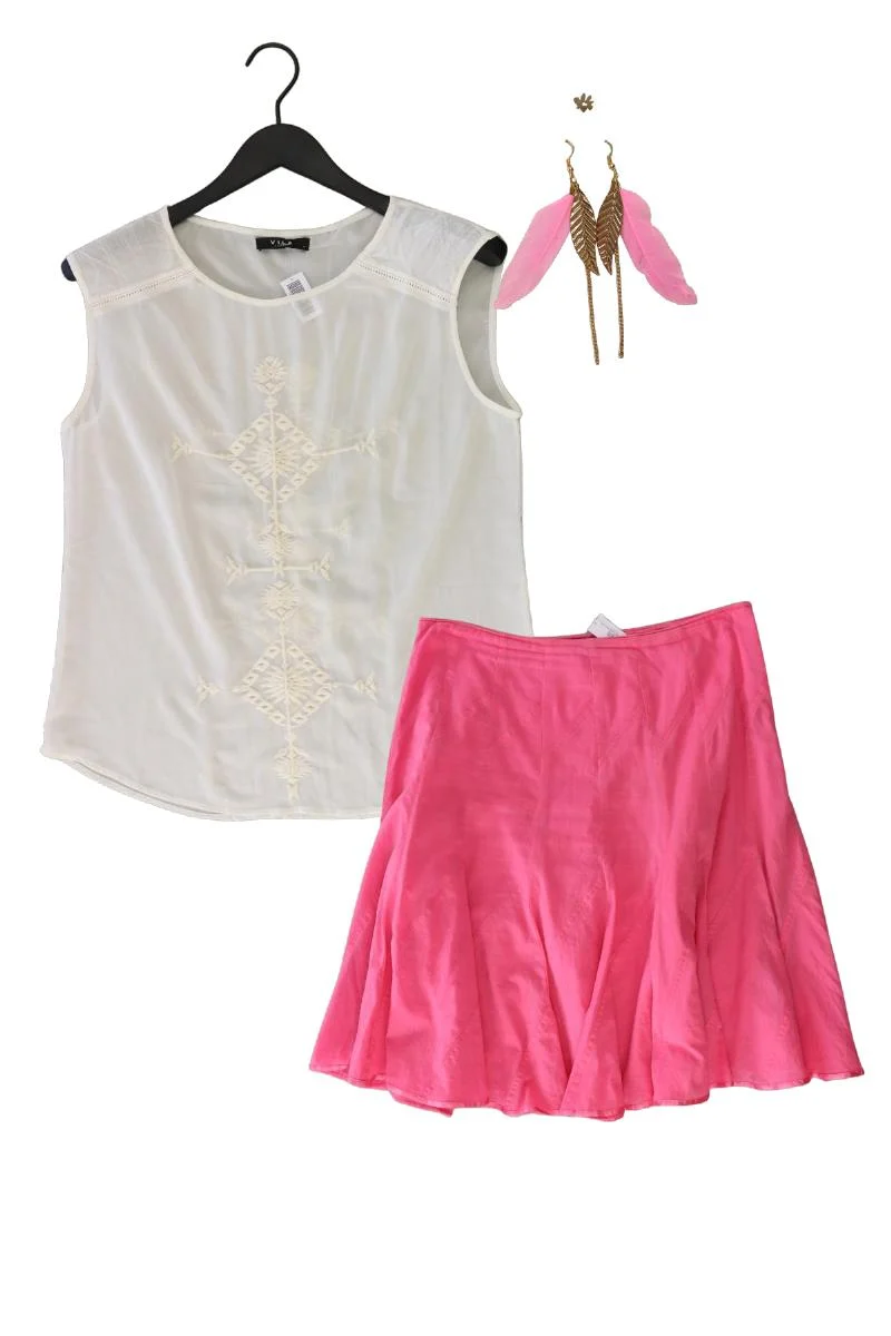 Second Hand Outfit Größe M mit Vila Ärmellose Bluse in Gr. M und Schmuck