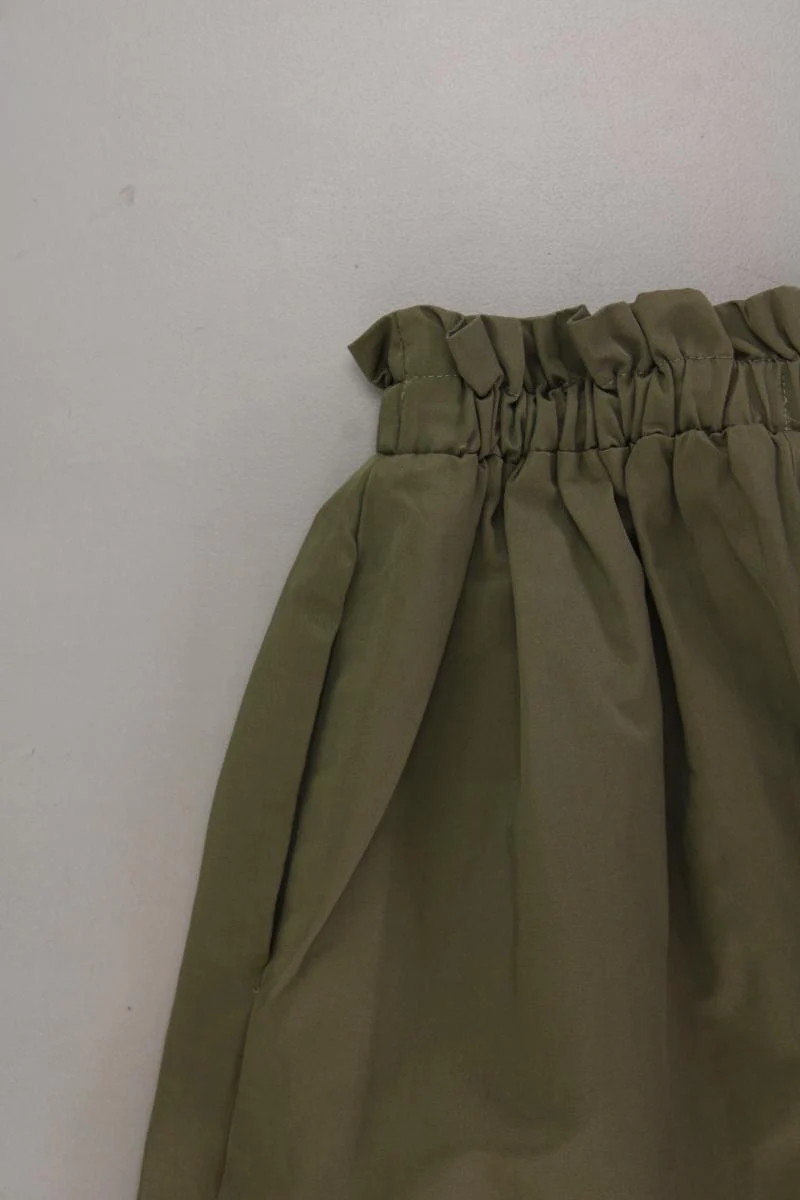 Stradivarius Stretchrock Gr. S olivgrün aus Baumwolle