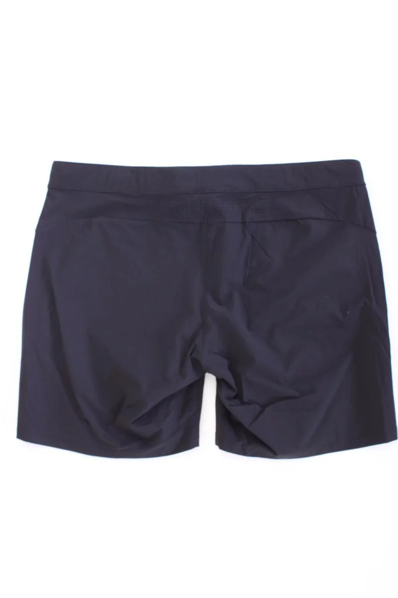 Quechua Shorts Gr. 44 schwarz