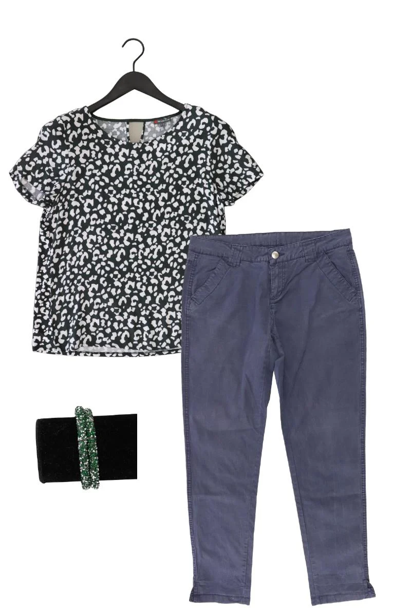 Second Hand Outfit Größe M mit Street One Kurzarmbluse in Gr. 38 und Armband