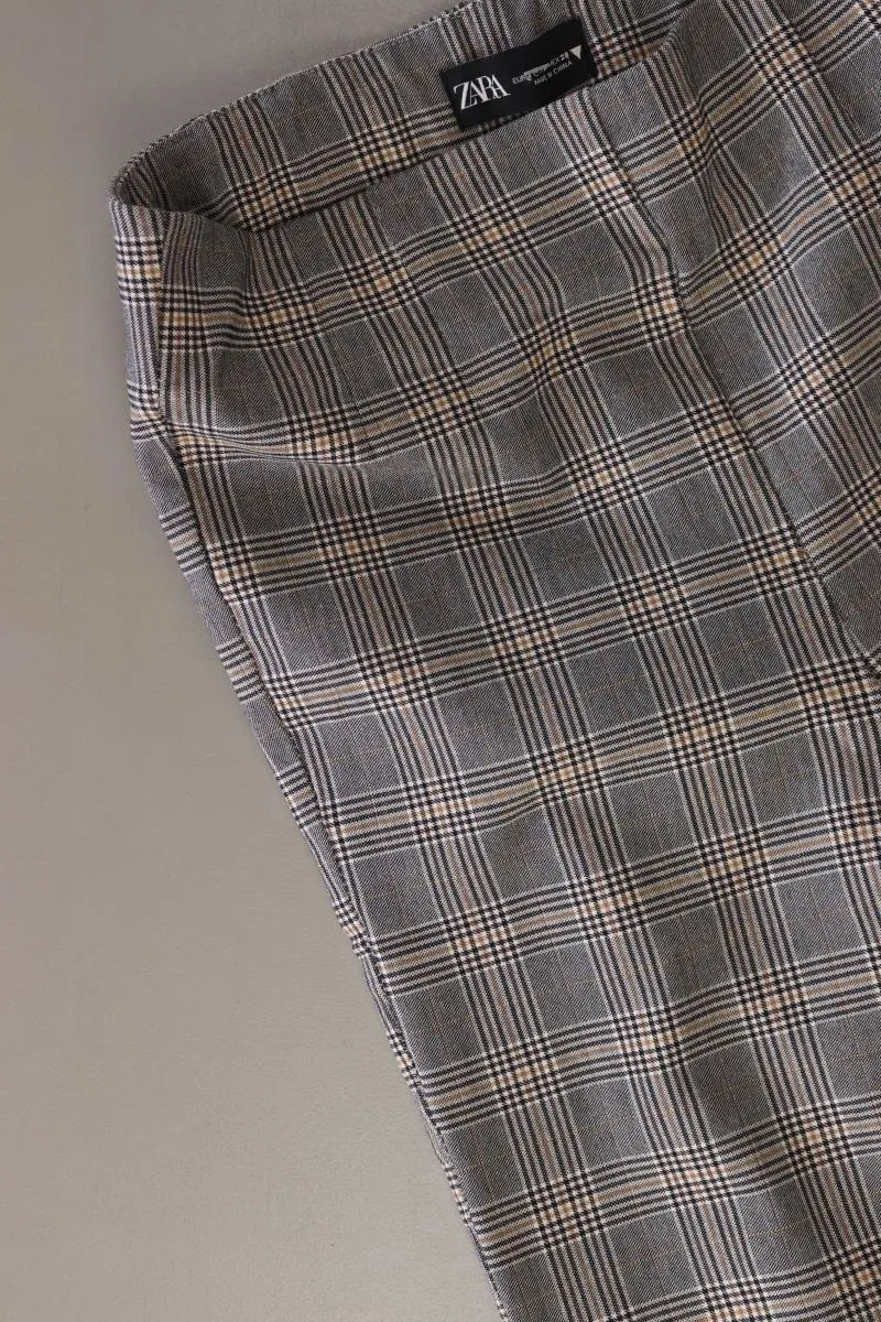 Zara Stretchhose Gr. M kariert grau aus Viskose
