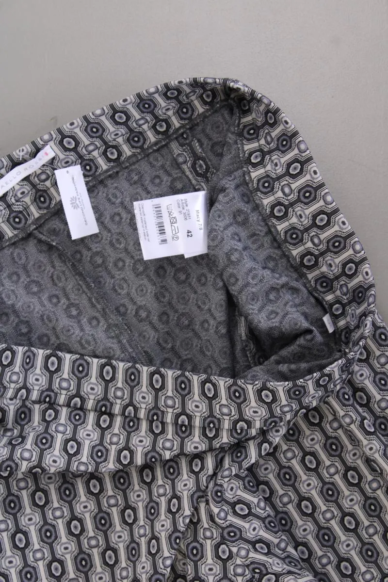 Raffaello Rossi Hose Gr. 42 geometrisches Muster neuwertig Modell Macy 7/8 grau