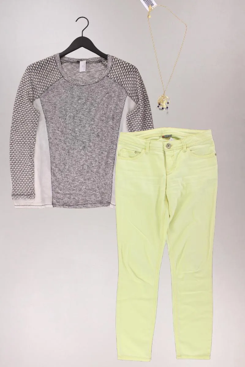 Second Hand Outfit Größe M mit Sparkle & Fade Grobstrickpullover in Gr. M