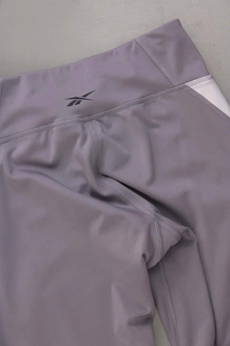 Reebok Sporthose Gr. S neuwertig grau aus Polyester