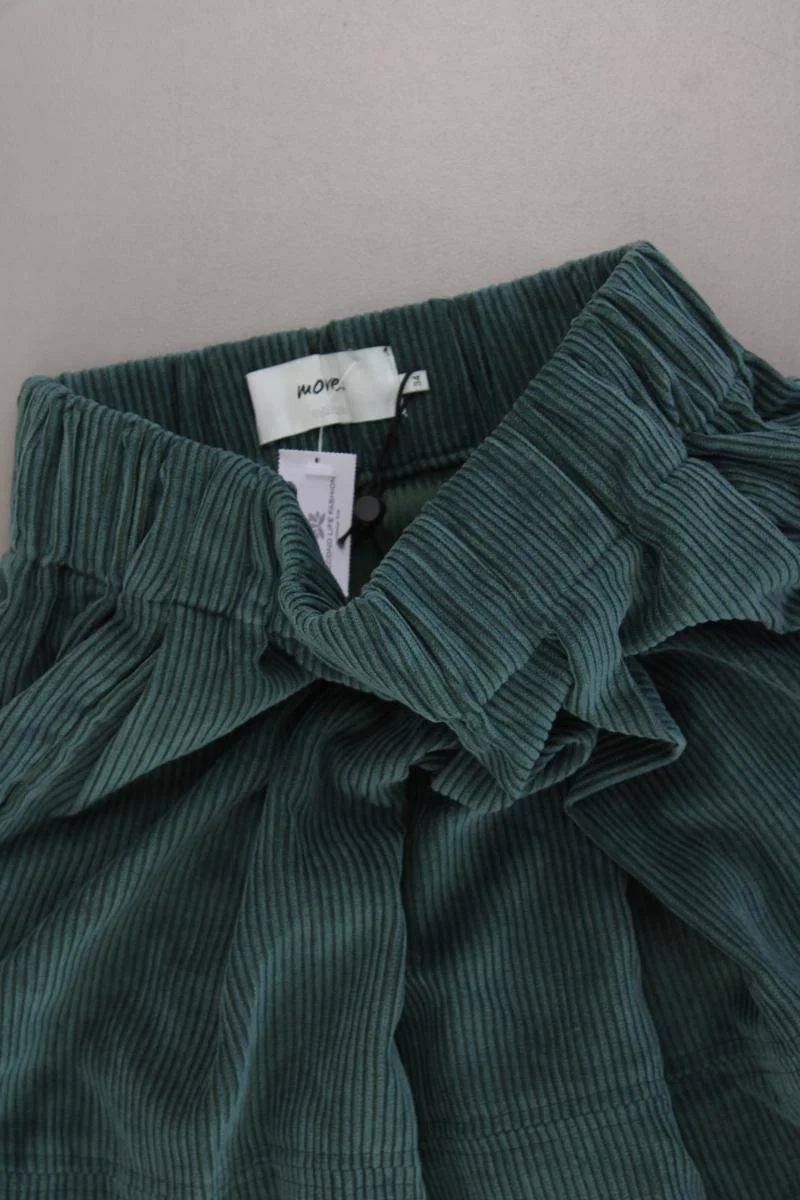 Second Hand Outfit Größe XS mit H&M Kurzarmbluse in Gr. 34 und Tuch