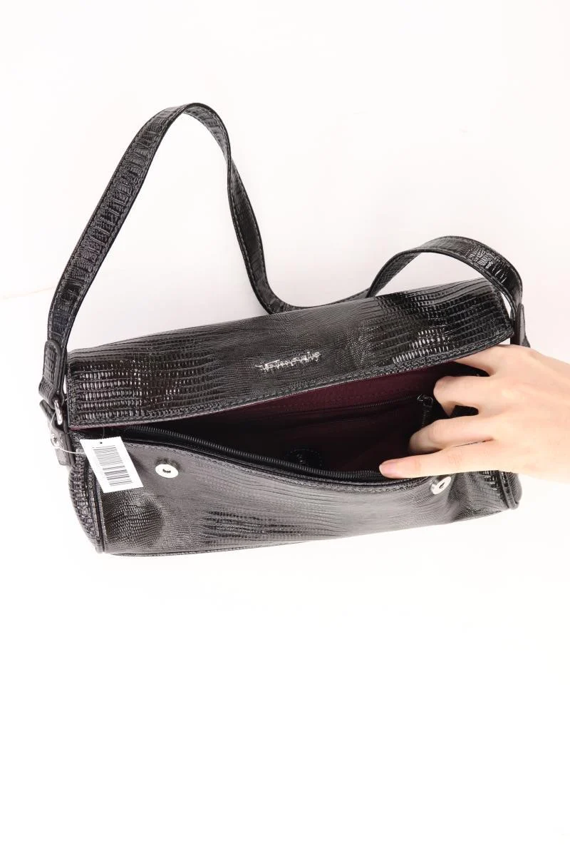 Tamaris Schultertasche schwarz aus Kunstleder