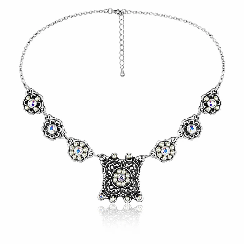 LUISIA® Halskette "Katharina" mit Kristallen von Swarovski®