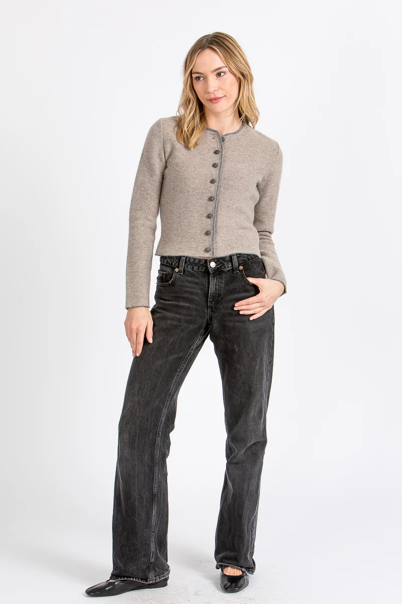 Almliebe Strickjacke Lachsfeld lehm/grau