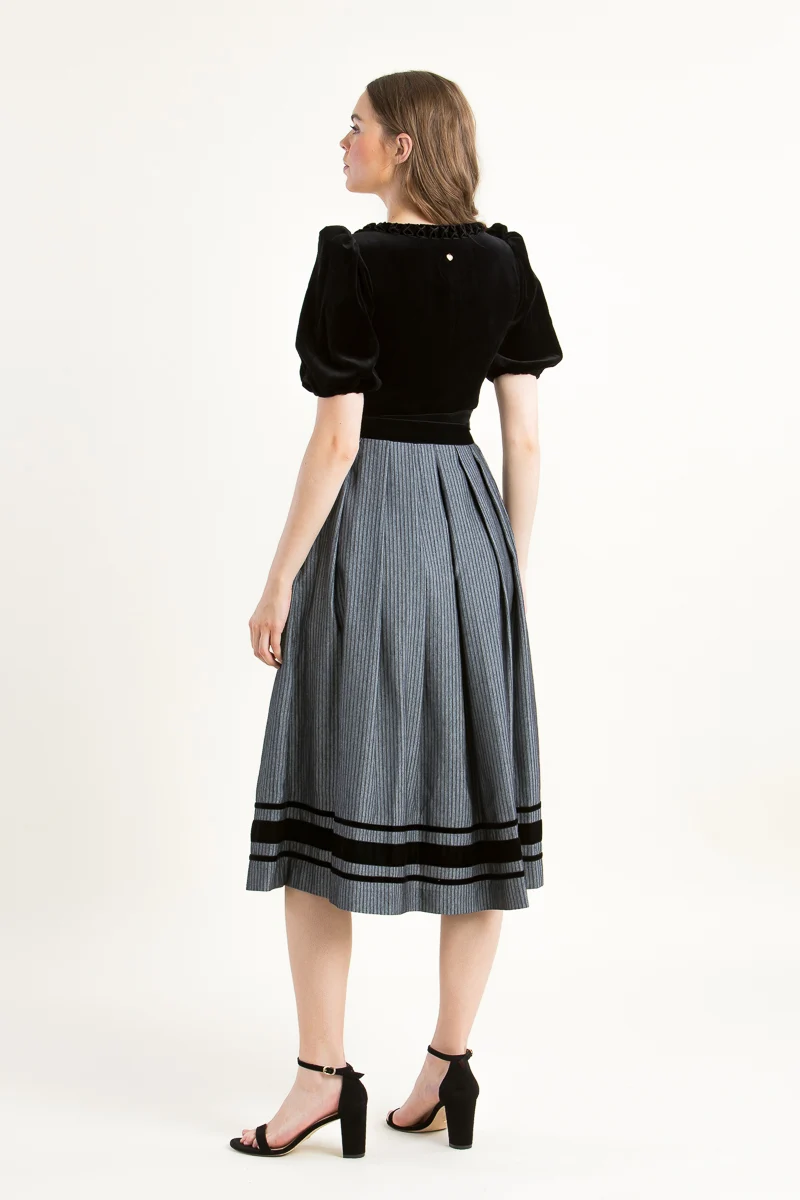 Alpenherz Samtdirndl Mona Schwarz