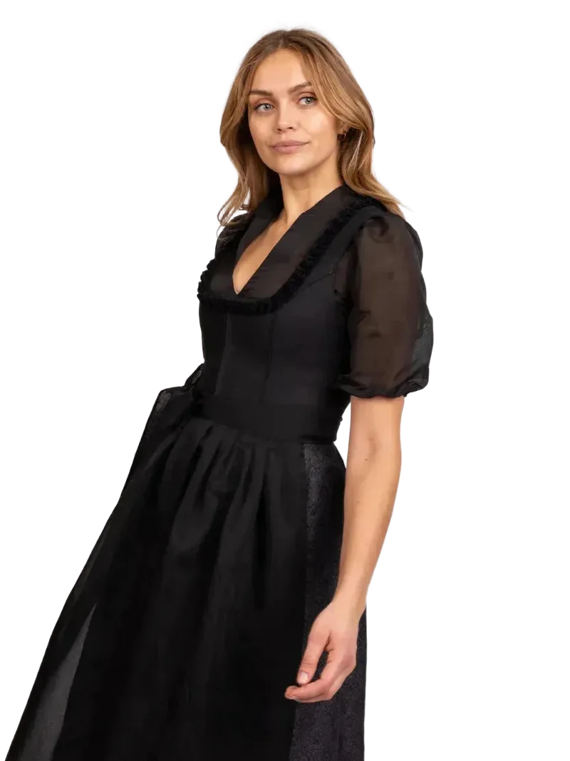 Heimatglück Dirndl Magdalena Schwarz