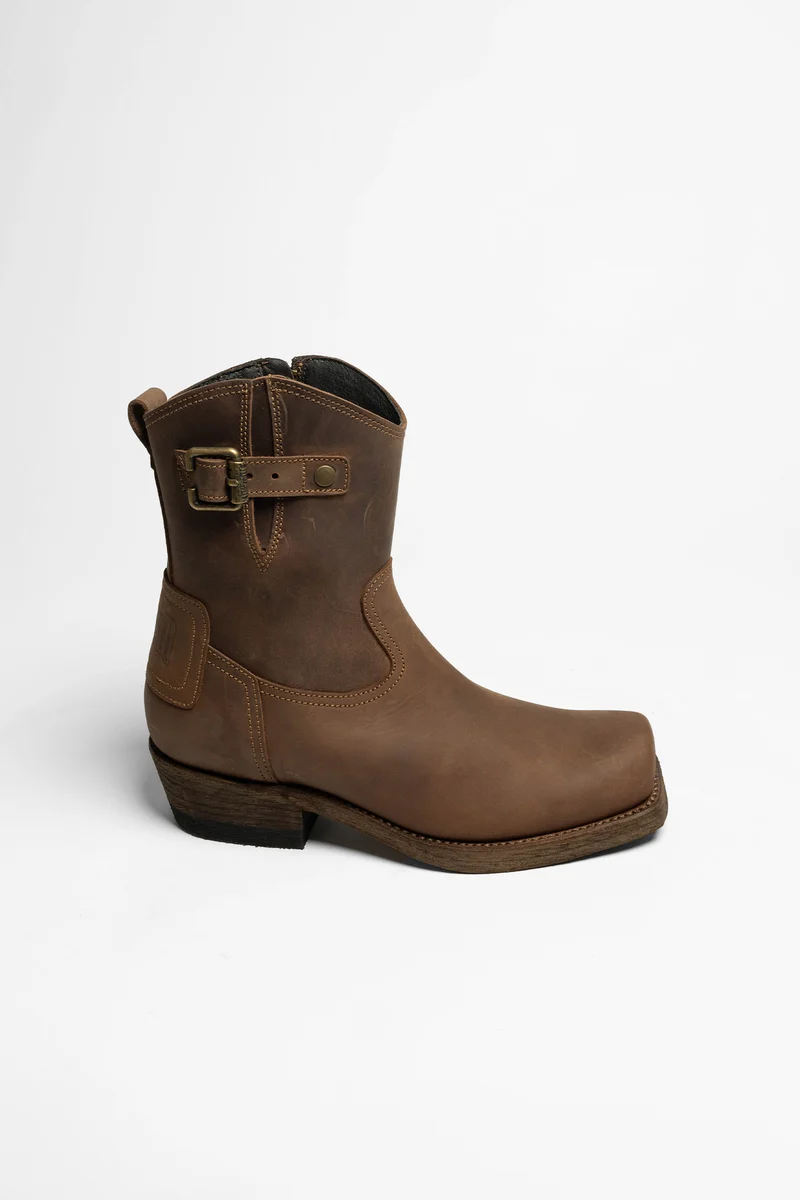 MB005 Unisex Braun