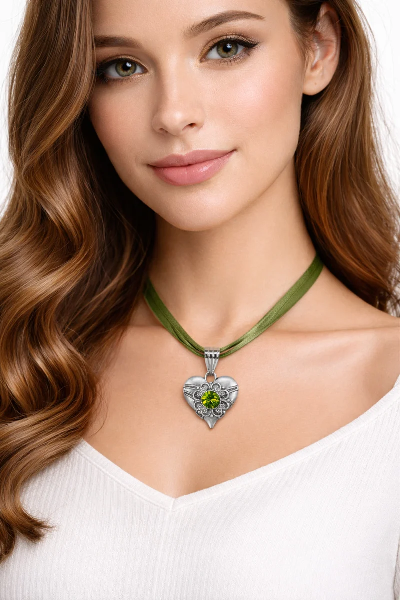 LUISIA® Halskette "Paula" mit Kristallen von Swarovski® | Grün