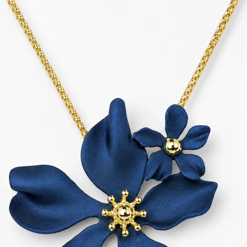 LUISIA® Halskette "Nelia" mit Blumen - 16 Karat vergoldet | Dunkelblau