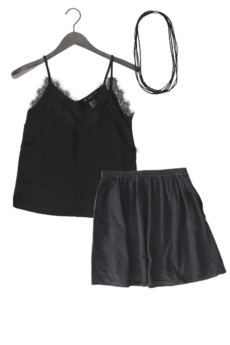 Second Hand Outfit Größe XS mit Mango Camisole in Gr. XS und Halskette