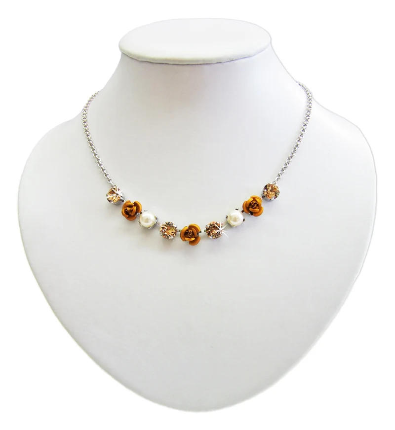 LUISIA® Collier Lenja mit Rosen und Premium Kristallen - Braun