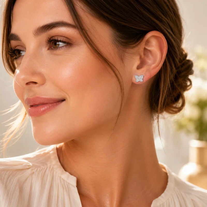 LUISIA® Ohrringe "Schmetterling" mit Kristallen von Swarovski® | Kristall