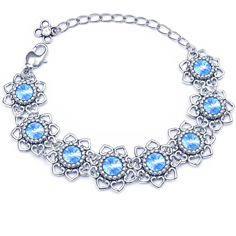 LUISIA® Armband "Leandra" mit Herzblüten und Premium Kristallen | Light Safir / Hellblau