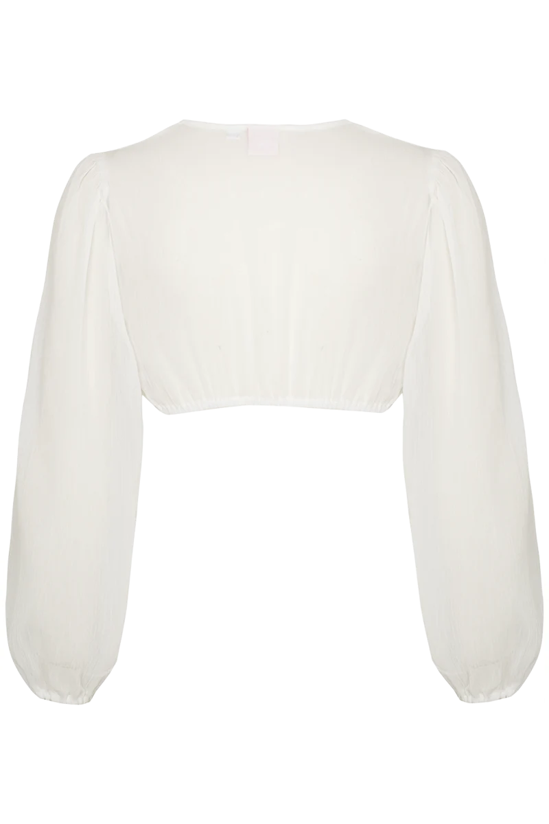 Dirndlbluse mit langen weiten Ärmeln