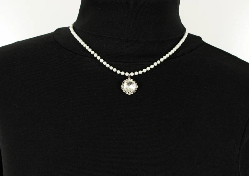 LUISIA® Perlencollier Kate mit Premium Kristall Anhänger