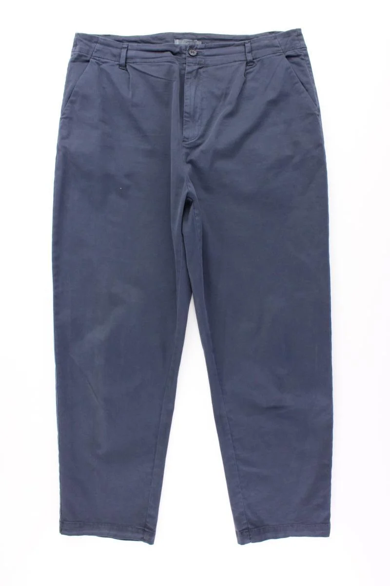 Second Hand Outfit Größe XL mit GAP Shirt mit V-Ausschnitt in Gr. XL und Tuch