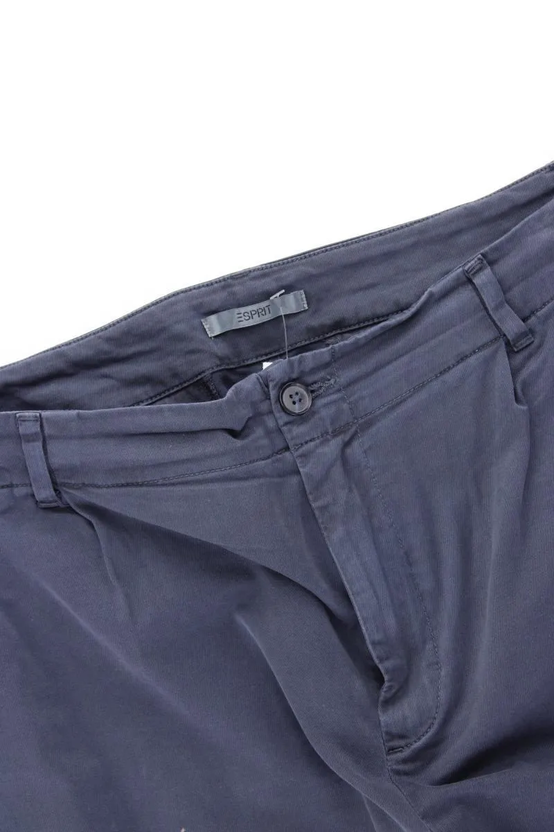 Second Hand Outfit Größe XL mit GAP Shirt mit V-Ausschnitt in Gr. XL und Tuch
