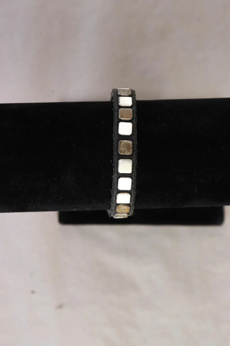 Armband grau aus Leder