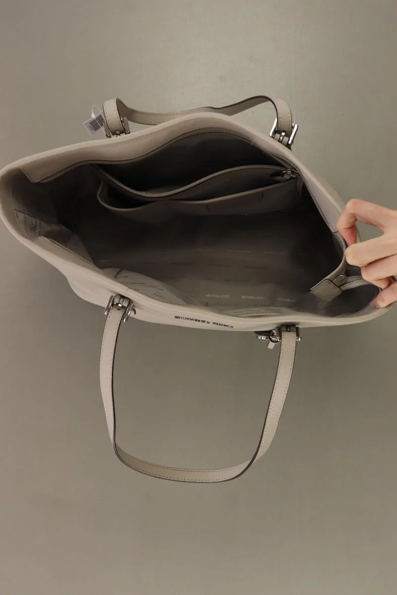 Michael Kors Schultertasche grau aus Leder