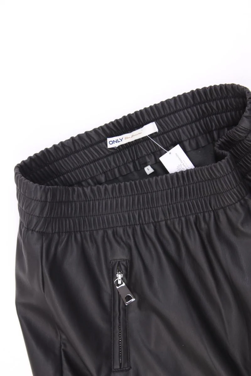 Only Kunstlederrock Gr. S neuwertig schwarz aus Polyester