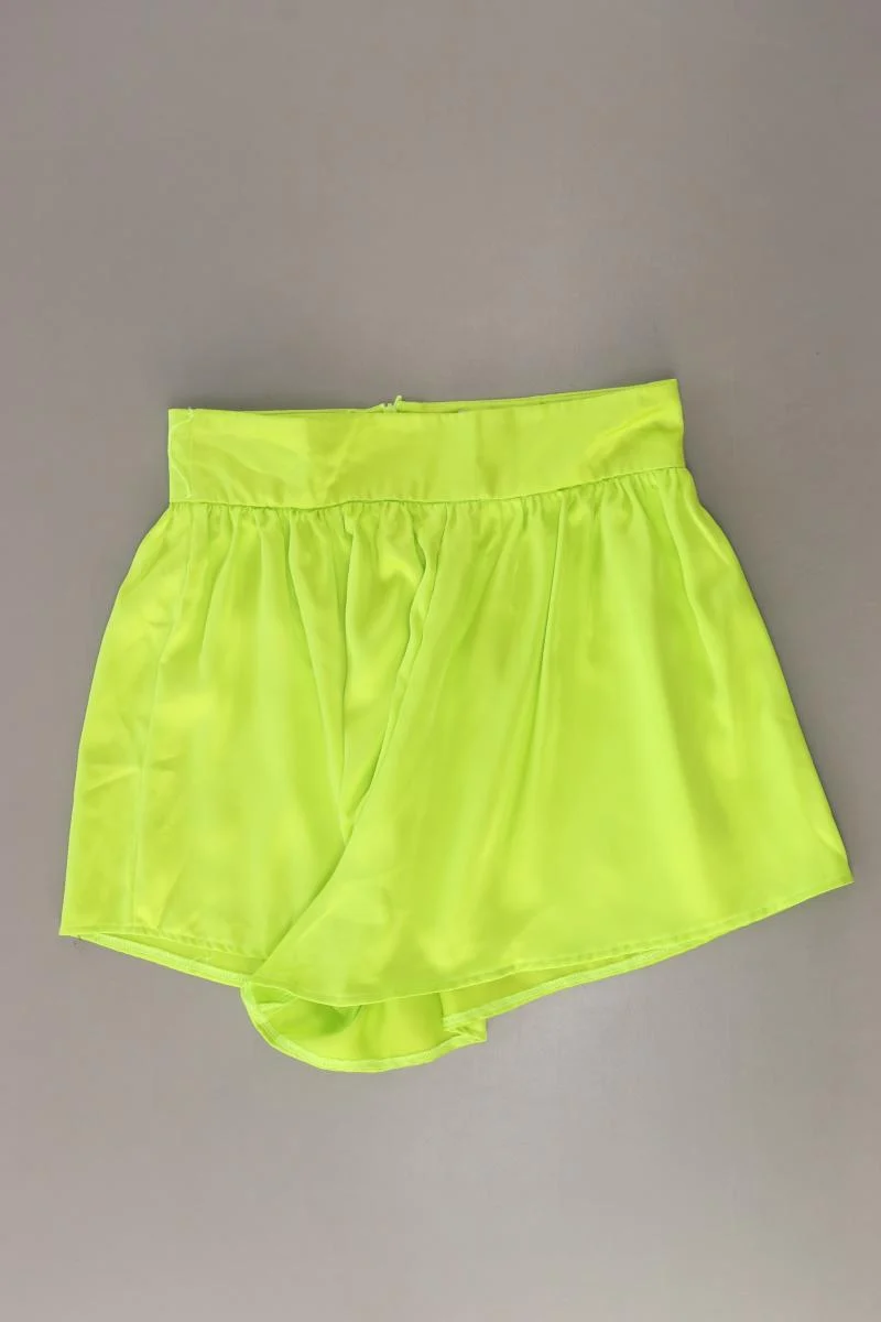 Asos Shorts Gr. 38 grün aus Polyester