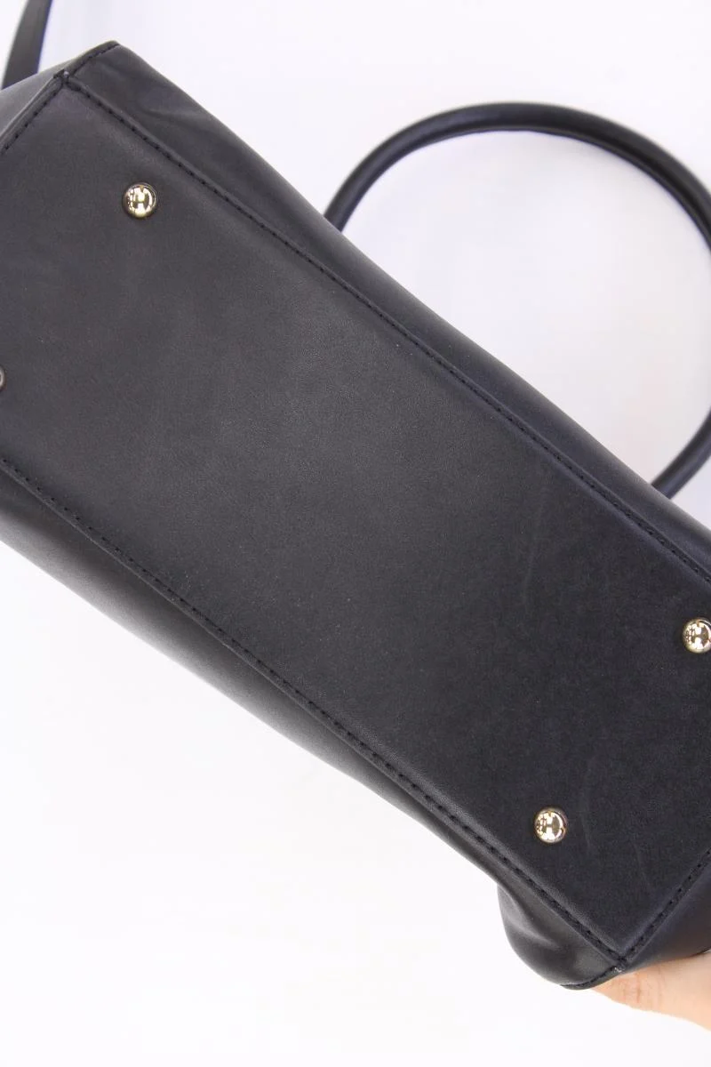 L. Credi Tasche mit wechselnbaren Deckeln neuwertig schwarz aus Kunstleder