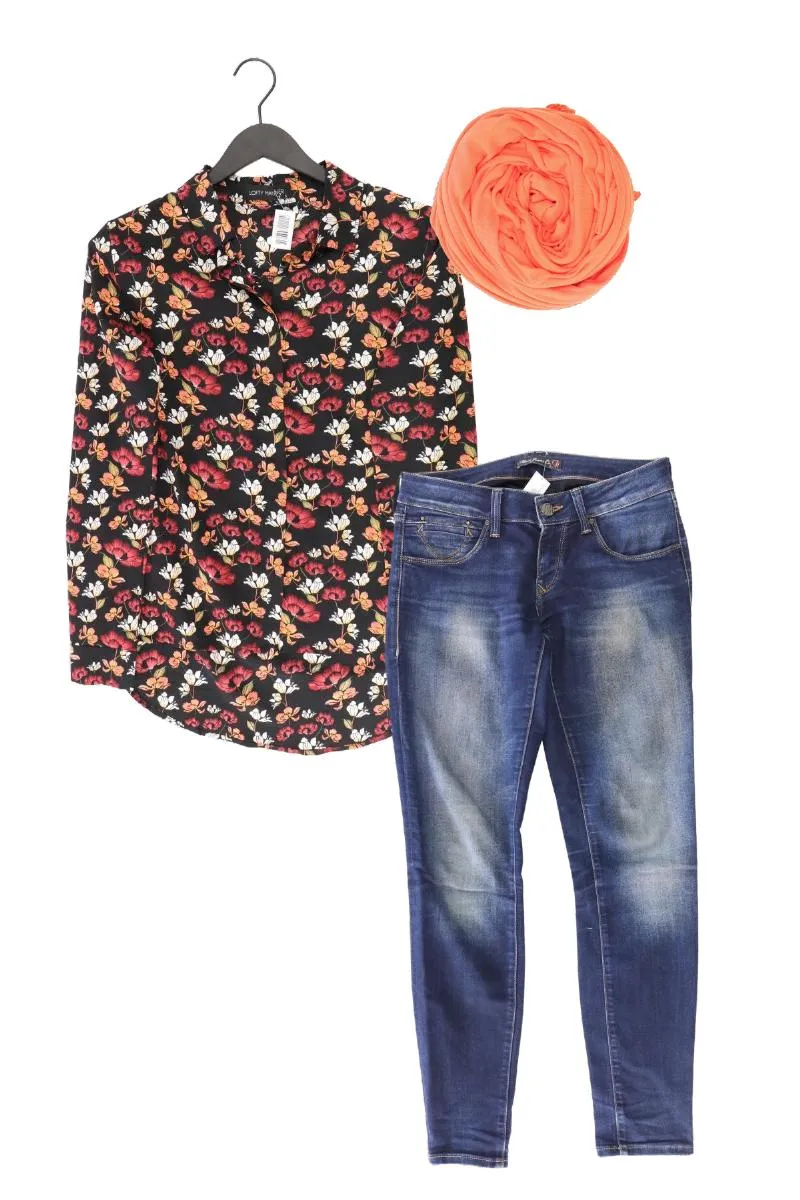 Second Hand Outfit Größe S mit LOFTY MANNER Langarmbluse in Gr. S und Schal