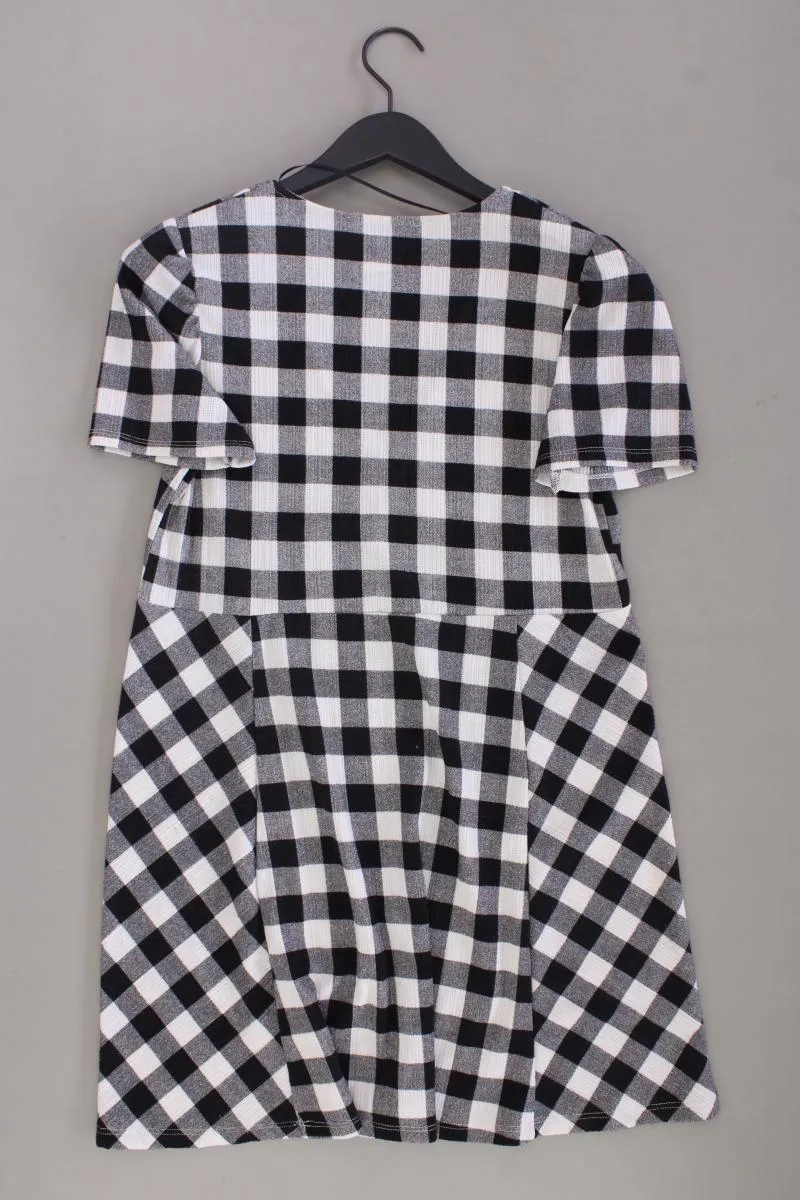 Pull&Bear Kurzarmkleid Gr. M kariert schwarz aus Polyester