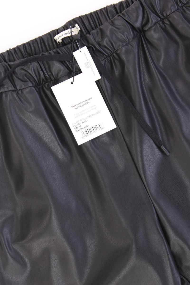 The New Society Kunstlederhose Gr. M neu mit Etikett schwarz aus Polyamid