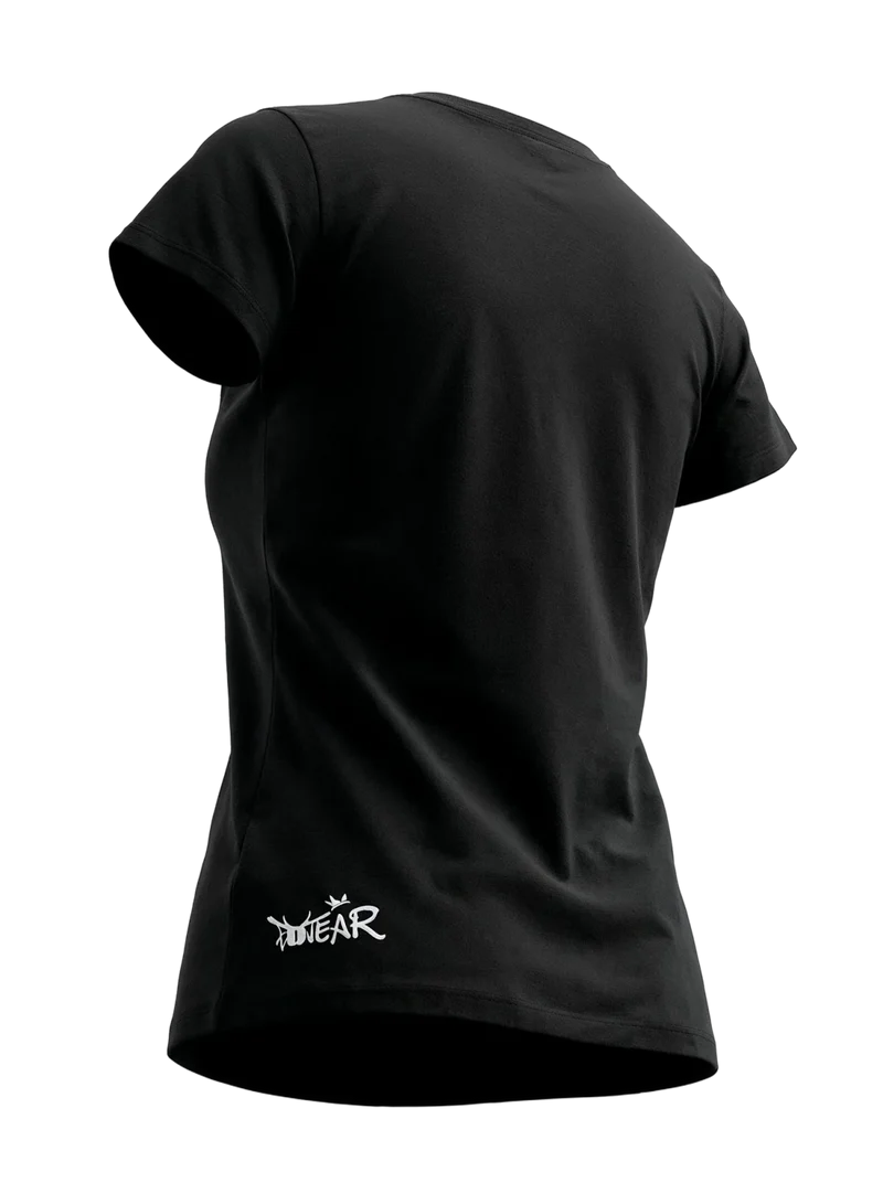 MODELL: GALA