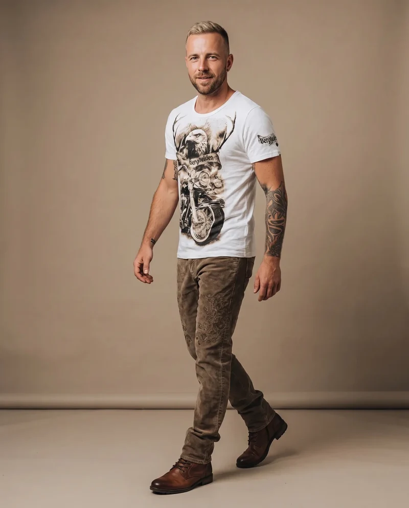 MODELL: MORENO