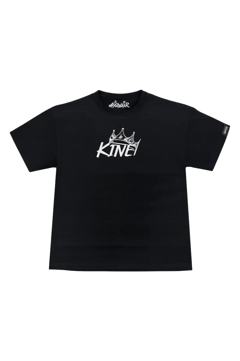 MODELL: KINE BLACK