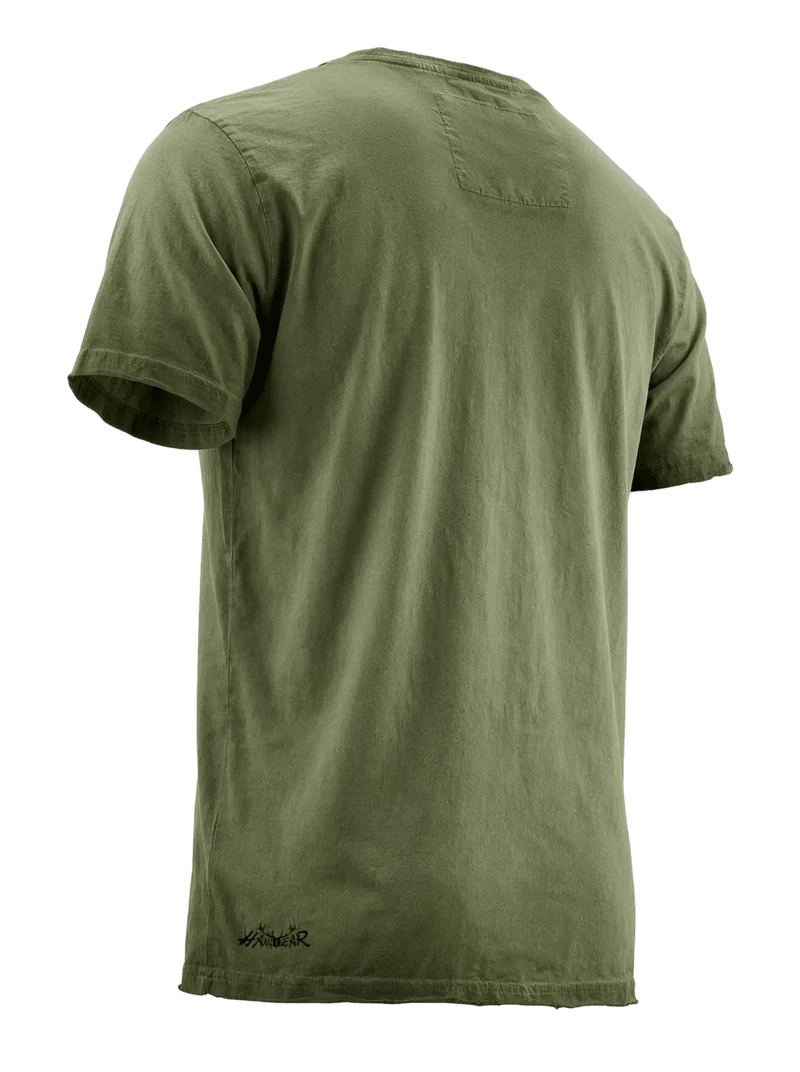 MODELL: QANI MEN