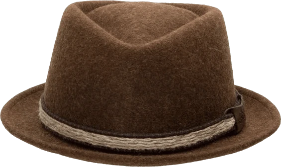 MODELL: TRILBY DAVIS