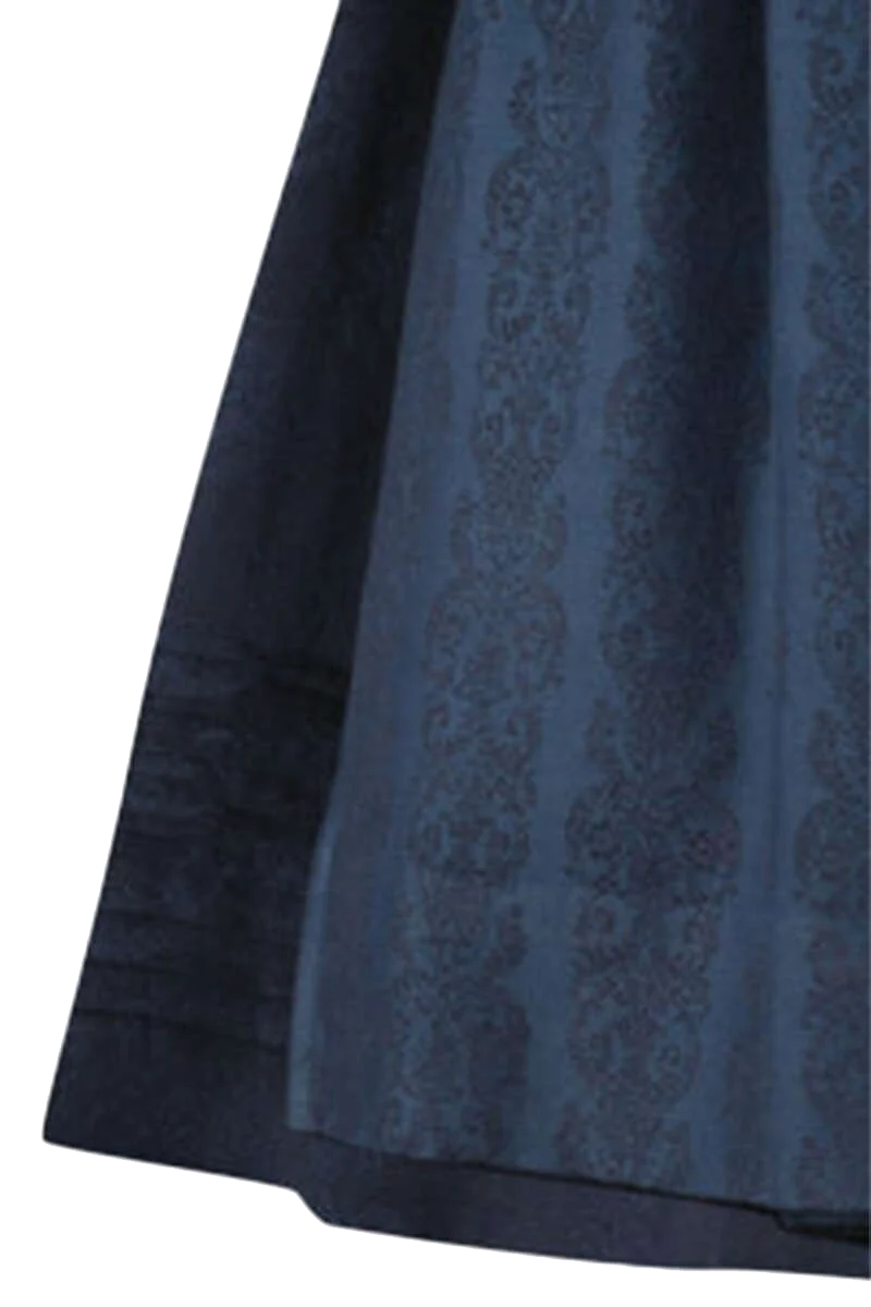 Stretchdirndl mit Faltenrock und Biesen am Saum